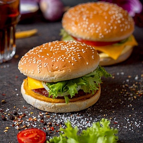 Булочка для бургера с кунжутом 125 мм (82г х 24 шт) Bagerstat Foodservice зам., Россия